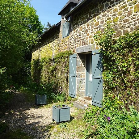 Bed and Breakfast Le Domaine Les Iffs Екстер'єр фото