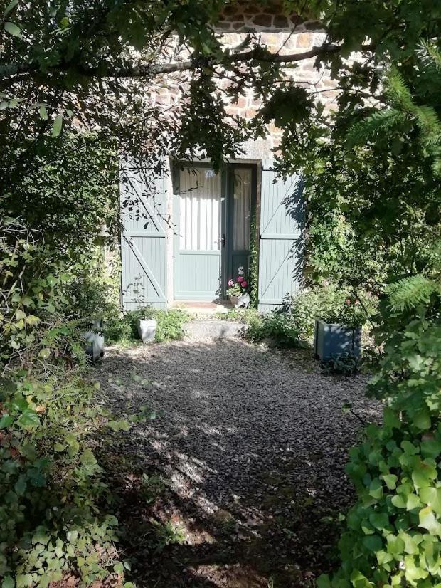 Bed and Breakfast Le Domaine Les Iffs Екстер'єр фото