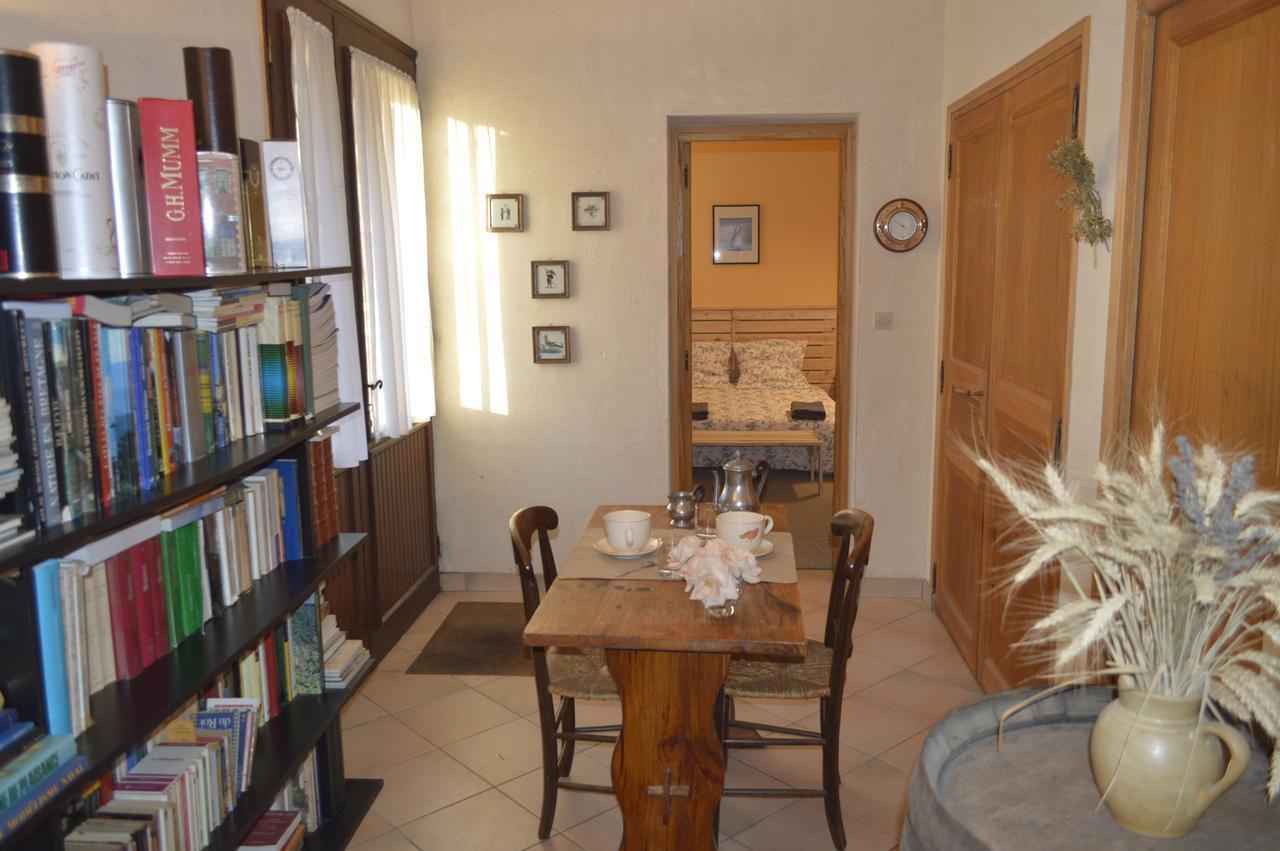 Bed and Breakfast Le Domaine Les Iffs Екстер'єр фото